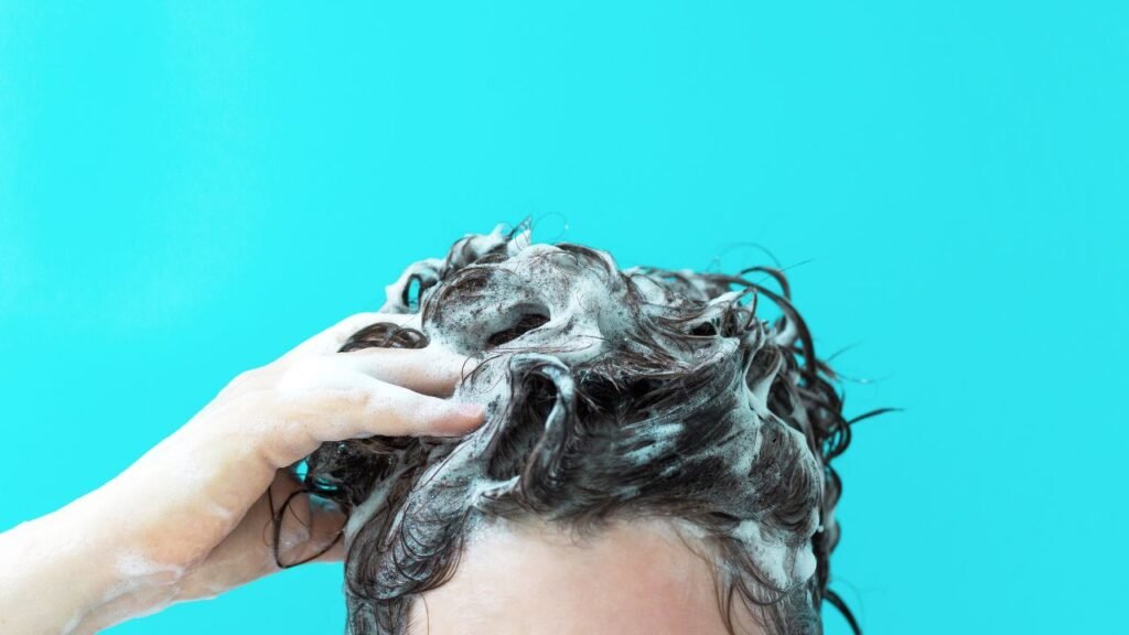 Melhor shampoo anticaspa: os 10 melhores em 2024 1 Melhor shampoo anticaspa